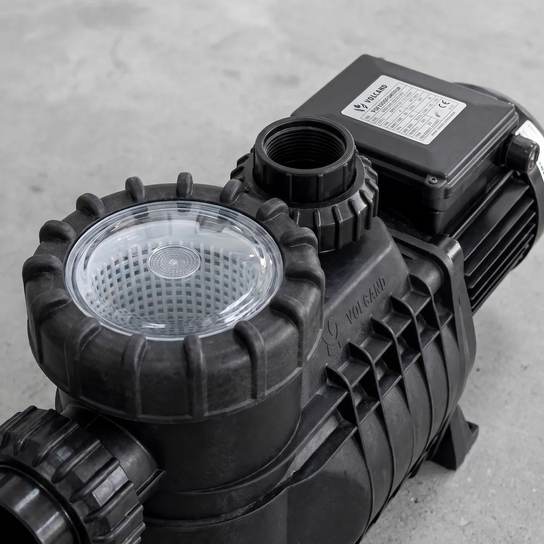 Bomba vulcano 3/4 hp motor chino — detalle del prefiltro y etiqueta
