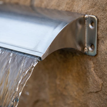 Cascada Aisi C340 – Pared Ancho 34Cm Rm 1 1/2″ Conex A 40Mm — detalle del labio de acero