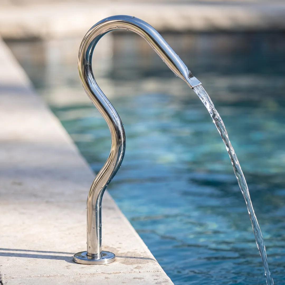 Cascada Aisi Tubular Boq Plana Alto 108 Cm — detalle del labio de acero