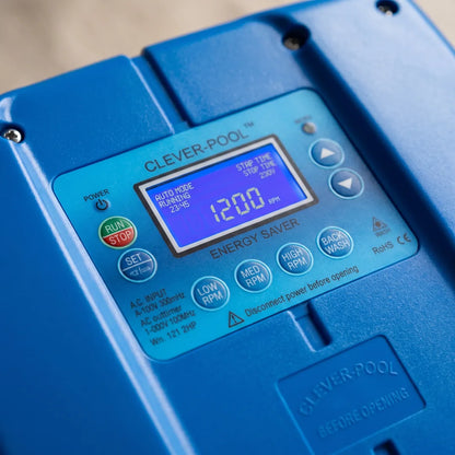 Variador de frecuencia clever pool 2hp max. 220v — detalle de bornes y timer