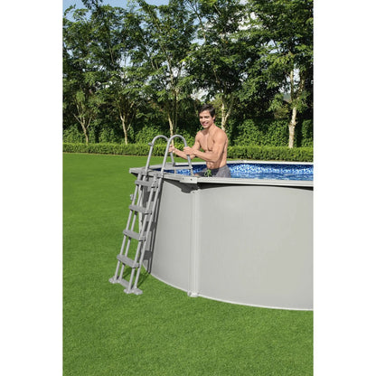 Piscina Bestway Hydrium Redonda 4,60 x 1,20 m en uso