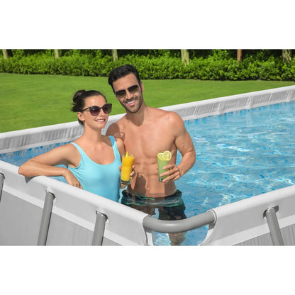 Piscina Bestway Power Steel 6,40 x 2,74 x 1,32 m en uso