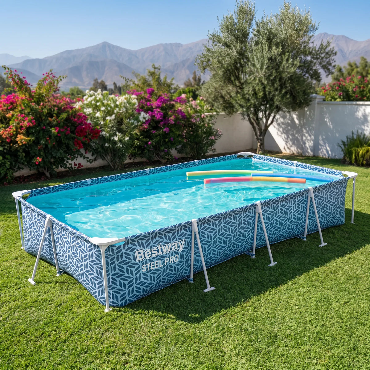 Piscina Bestway Steel Pro 3,66 x 2,01 m Diseño armada en un patio con la cordillera de fondo