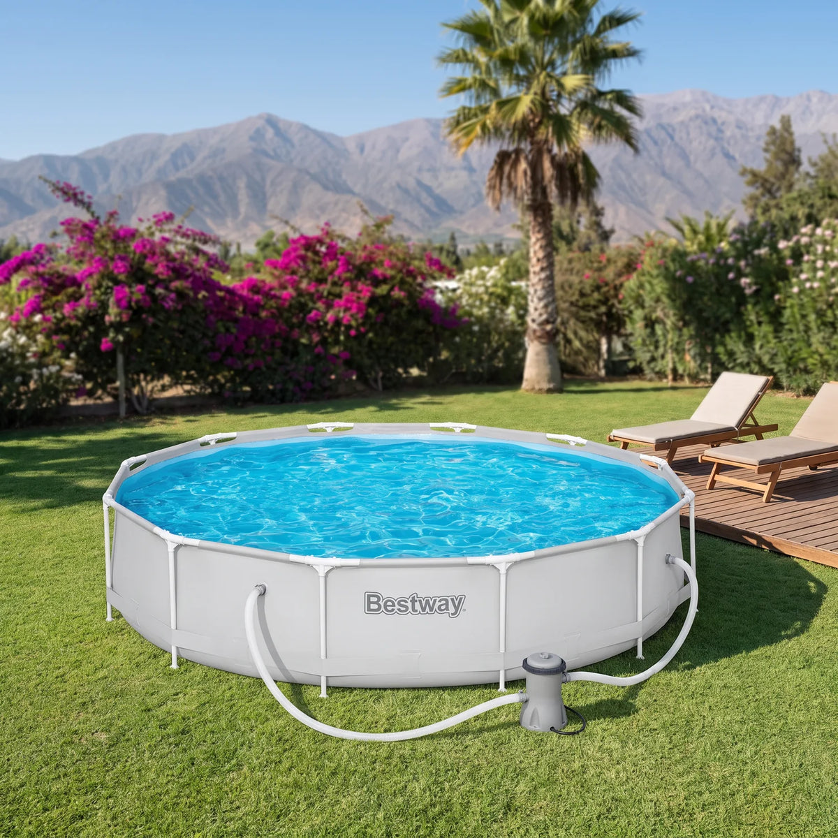 Piscina Bestway Steel Pro Deluxe Redonda 3,66 m con Filtro armada en un patio con la cordillera de fondo